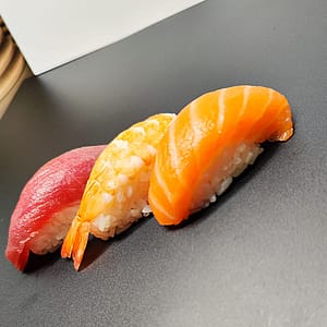 Nigiri Mix salmón, atún y langostino 3u